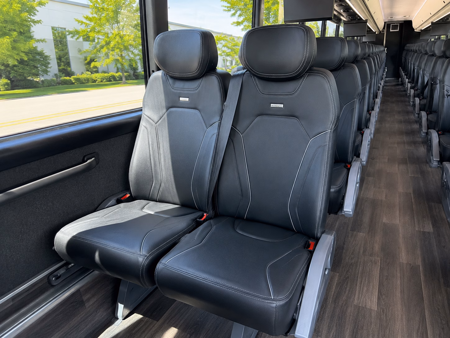 shuttle your guests between downtown toledo hotels and your venue